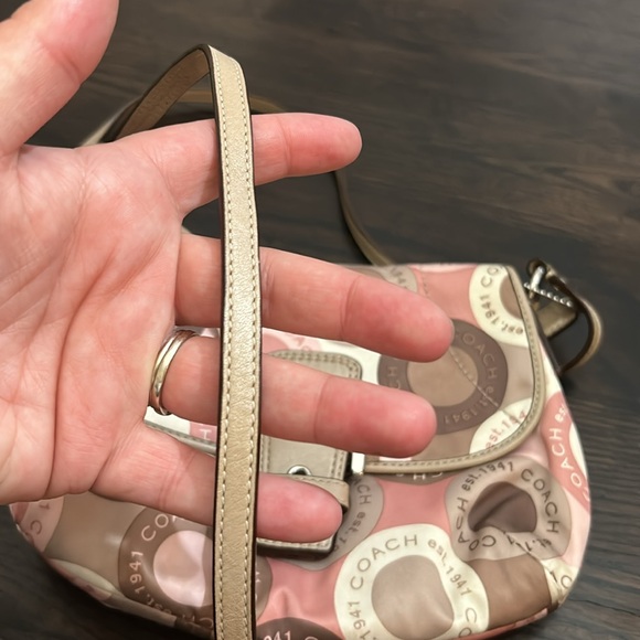 Coach Snaphead Soho Signature crossbody scarf print - Picture 14 of 14